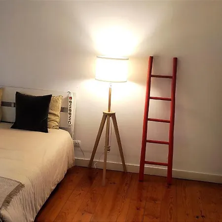 Lejlighed With 03 Bedrooms In Old Building In Lisbon, In Bairro Alto